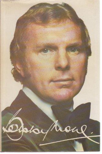 Beispielbild fr Bobby Moore Authorised Biography zum Verkauf von WorldofBooks
