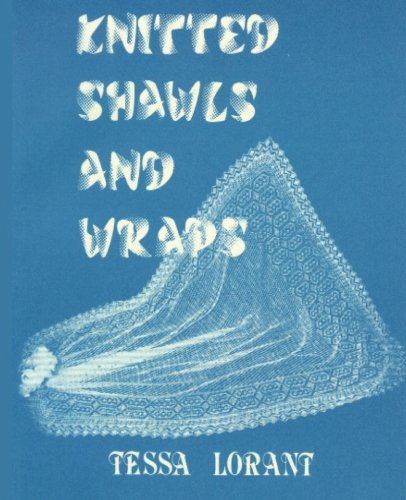 9780906374528: Knitted Shawls & Wraps: Volume 3 (Heritage of Knitting)