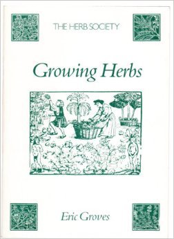 Imagen de archivo de GROWING HERBS a la venta por WorldofBooks