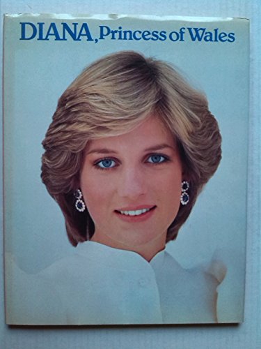 Imagen de archivo de Charles and Diana: Prince and Princess of Wales a la venta por HPB-Movies