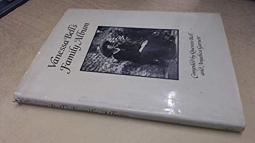 Beispielbild fr Vanessa Bell's Family Album zum Verkauf von Syber's Books