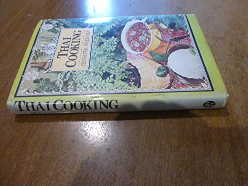 Beispielbild fr Thai Cooking zum Verkauf von Half Price Books Inc.