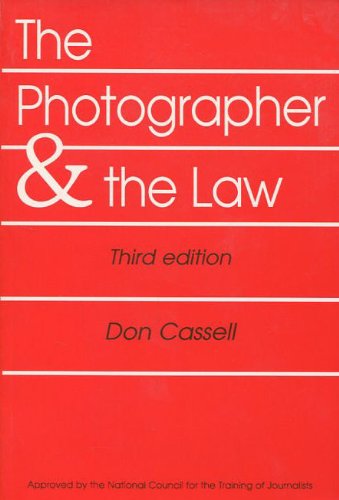 9780907297444: The Photographer and the Law