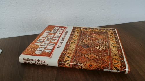 Imagen de archivo de Antique Oriental Rugs and Carpets a la venta por Better World Books