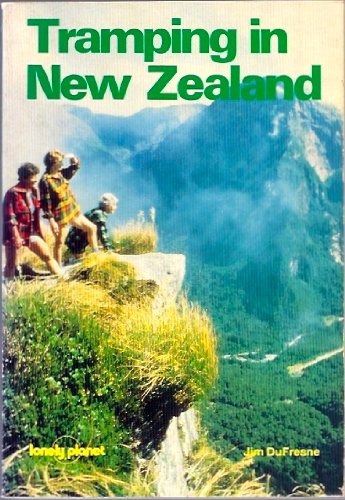 Beispielbild fr Tramping in New Zealand zum Verkauf von Better World Books