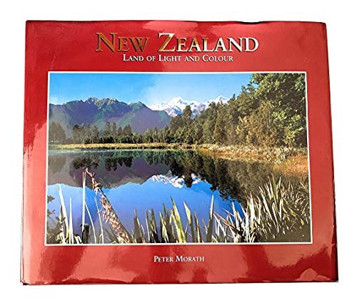 Imagen de archivo de New Zealand, Land of Light & Colour a la venta por Wonder Book