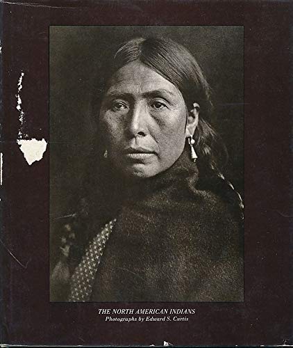 Imagen de archivo de The North American Indians: A Selection of Photographs by Edward S. Curtis a la venta por North Slope Books