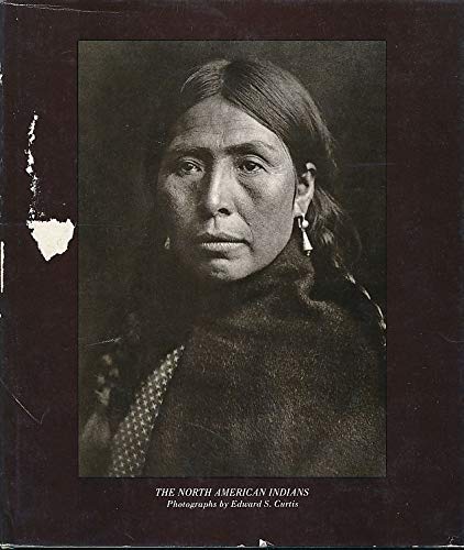 9780912334349: The North American Indians: A Selection of Photographs by Edward S. Curtis