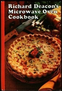 Beispielbild fr Richard Deacon's Microwave Oven Cookbook zum Verkauf von Robinson Street Books, IOBA