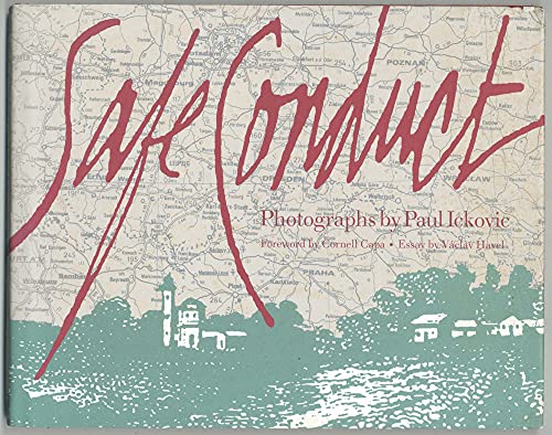 9780933642157: Safe Conduct: Photographs of Paul Ickovic (International Center of Photography)