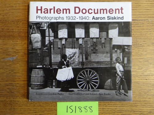 Beispielbild fr Harlem Document: Photographs, 1932-1940 zum Verkauf von Big River Books