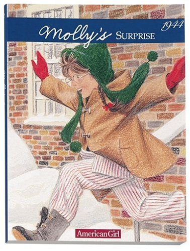 Beispielbild fr Molly's Surprise: A Christmas Story (Book 3) (American Girl Collection) zum Verkauf von Gulf Coast Books