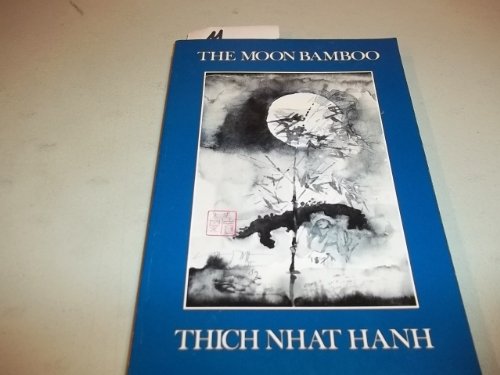 Imagen de archivo de The Moon Bamboo (English and Vietnamese Edition) a la venta por Books of the Smoky Mountains