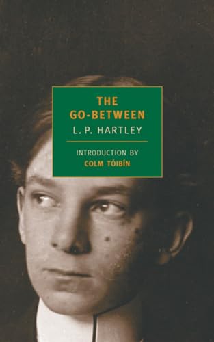 Imagen de archivo de The Go-Between (New York Review Books Classics) a la venta por KuleliBooks