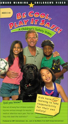 9780940430990: Be Cool, Play It Safe [VHS]