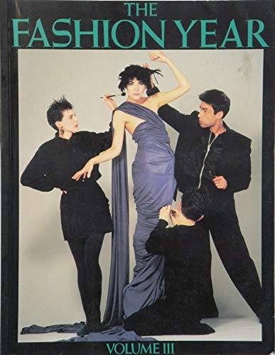 Imagen de archivo de Fashion Year: v. 3 a la venta por Better World Books