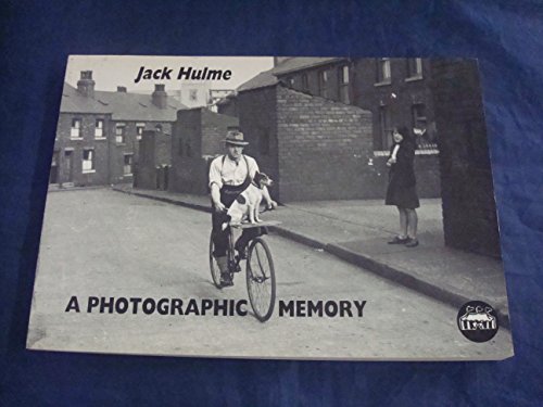 Beispielbild fr A Photographic Memory (People's History of Yorkshire) zum Verkauf von WorldofBooks