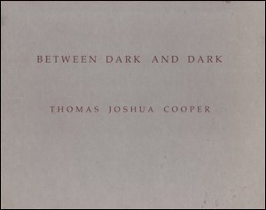 Beispielbild fr Between Dark and Dark zum Verkauf von Powell's Bookstores Chicago, ABAA