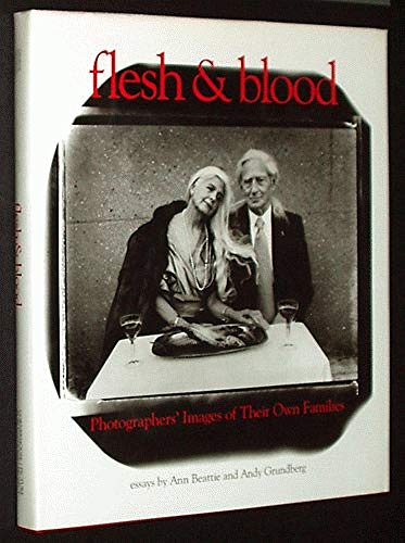 9780948797224: Flesh and Blood: Photographers' Images of Their Own Families