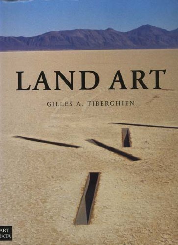 Imagen de archivo de Land Art a la venta por Better World Books Ltd