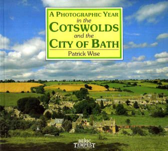 Imagen de archivo de A photographic year in the Cotswolds a la venta por Wonder Book