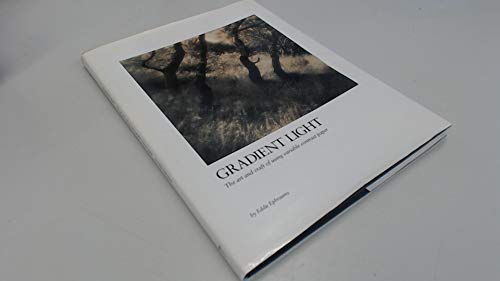 Imagen de archivo de Gradient Light: Art and Craft of Using Variable Contrast Paper (Photography S.) a la venta por WorldofBooks