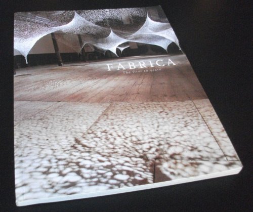 9780954338022: Fabrica : The First 10 Years
