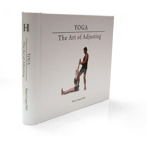 Imagen de archivo de Yoga: The Art of Adjusting 2nd Edition a la venta por ThriftBooks-Dallas