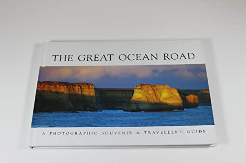 9780958657358: Great Ocean Road : A Photographic Souvenir and Tra