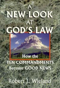 Imagen de archivo de A new look at God's law: How the Ten Commandments become good news a la venta por Wonder Book