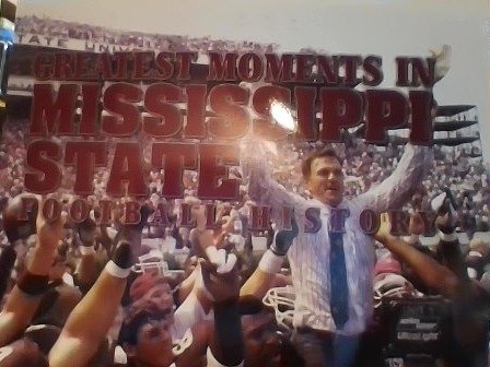 Imagen de archivo de Greatest Moments in Mississippi State Football History a la venta por Court Street Books/TVP Properties, Inc.