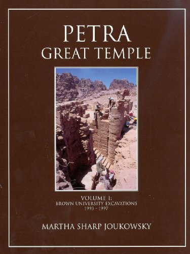 Imagen de archivo de Petra Great Temple, Volume 1: Brown University Excavations 1993-1997 a la venta por BookHolders