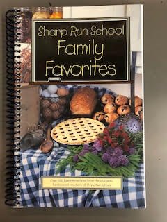 Beispielbild fr Sharp Run School Family Recipes zum Verkauf von ThriftBooks-Dallas