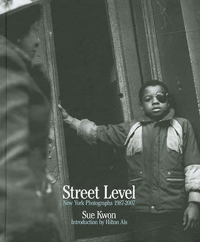 9780972592062: Sue Kwon Street Level /anglais: New York Photographs