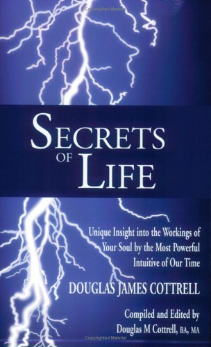 Imagen de archivo de Secrets of Life a la venta por ThriftBooks-Atlanta