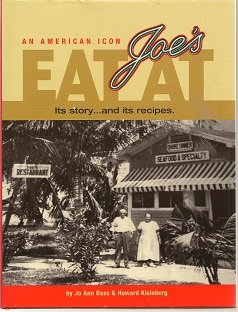 Beispielbild fr Eat at Joe's: An American Icon: Its Story--And Its Recipes zum Verkauf von GF Books, Inc.