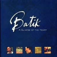 Imagen de archivo de Batik. A Glimpse of the Heart a la venta por BookHolders