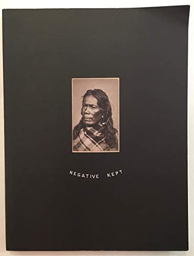 Imagen de archivo de Negative Kept: Maori and the Carte de Visite a la venta por Lectioz Books