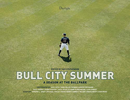 Imagen de archivo de Bull City Summer: A Season At The Ballpark a la venta por austin books and more