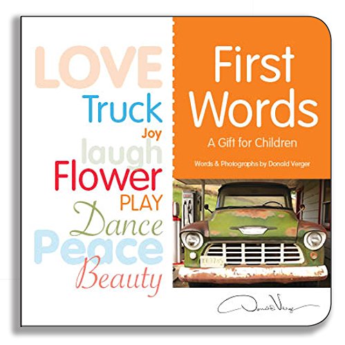 Imagen de archivo de First Words Board Book a la venta por Better World Books