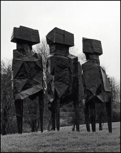 Stock image for Lynn Chadwick the Sculptures at Lypiatt Park for sale by NUDEL BOOKS
