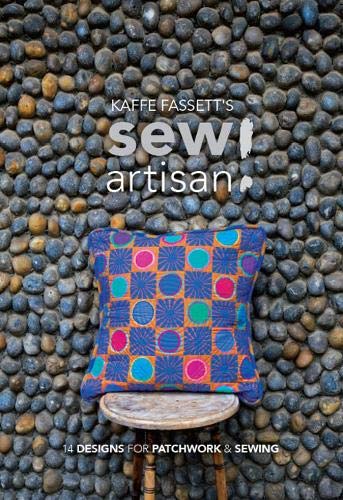 Imagen de archivo de Kaffe Fassett's Sew Artisan! : 14 Designs for Patchwork and Sewing a la venta por Better World Books Ltd