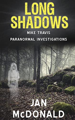 Beispielbild fr Long Shadows (A Mike Travis Paranormal Investigation) zum Verkauf von MusicMagpie