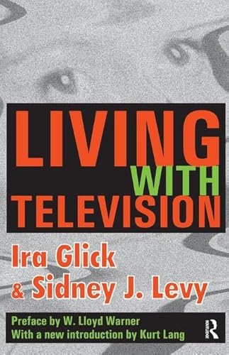 Imagen de archivo de Living With Television a la venta por Blackwell's