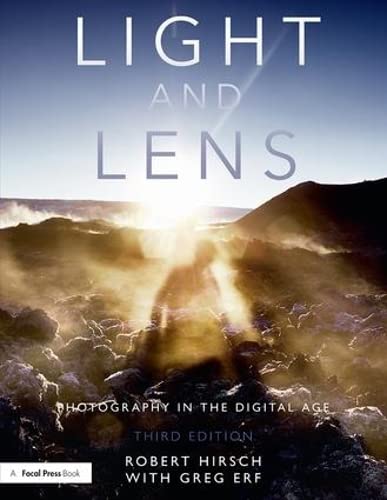 Beispielbild fr Light and Lens: Photography in the Digital Age zum Verkauf von BooksRun