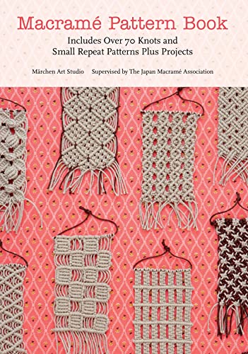 Beispielbild fr Macrame Pattern Book: Includes Over 70 Knots and Small Repeat Patterns Plus Projects zum Verkauf von Goodwill of Colorado