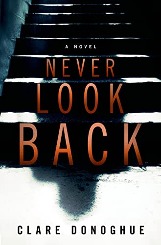 Stock image for Never Look Back (Mike Lockyer Novels) for sale by SecondSale