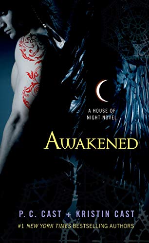 9781250046925: Awakened: A House of Night Novel