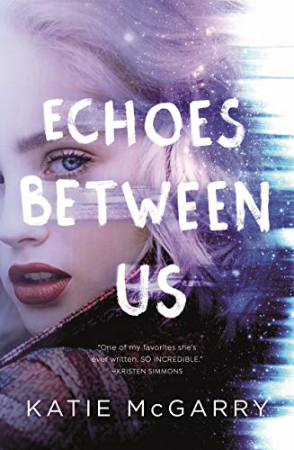 Imagen de archivo de Echoes Between Us a la venta por Better World Books