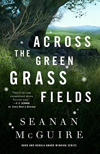 Imagen de archivo de Across the Green Grass Fields a la venta por Agapea Libros